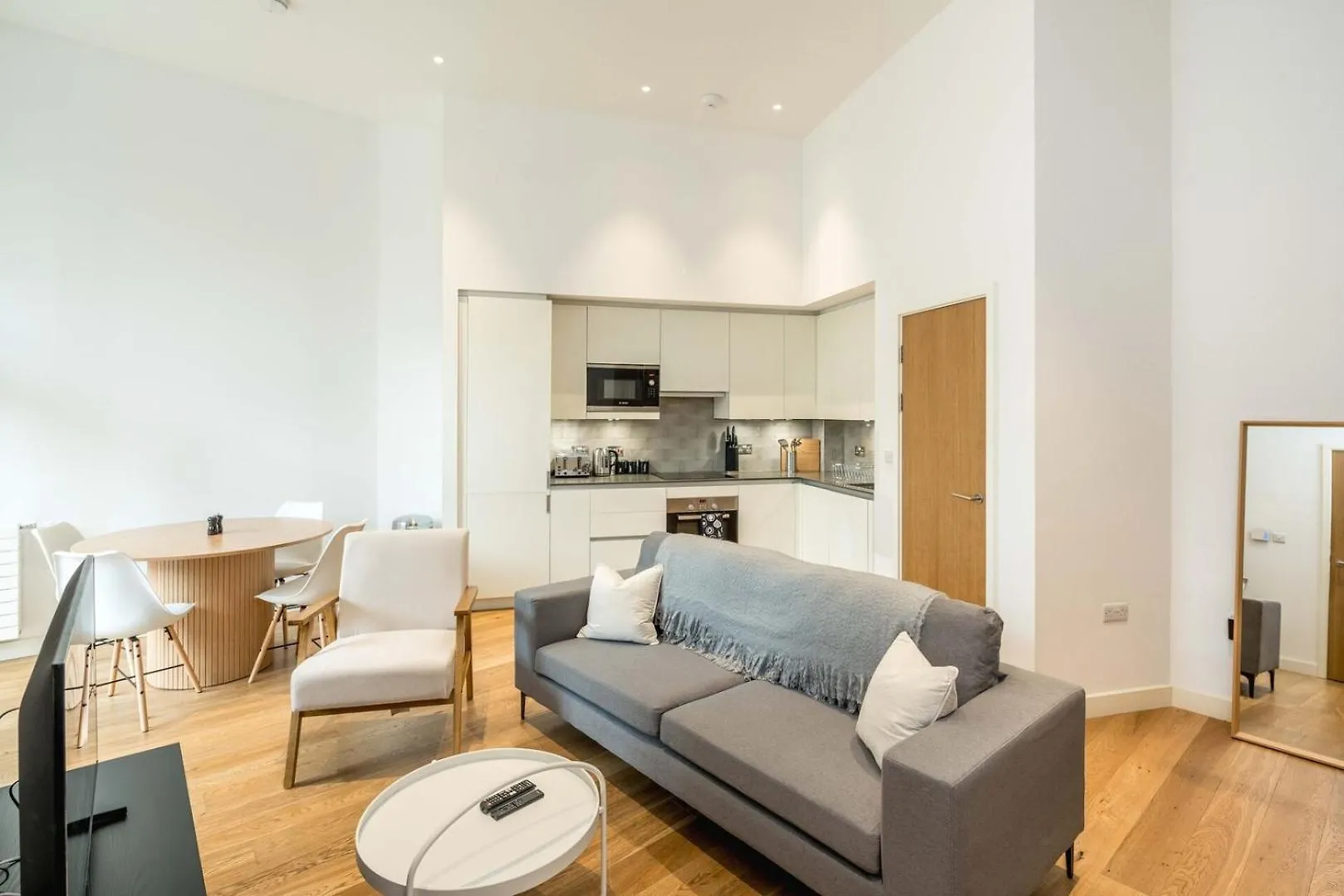 Modern 2 Bed Flat Near O2 & Canary Wharf London 0*,