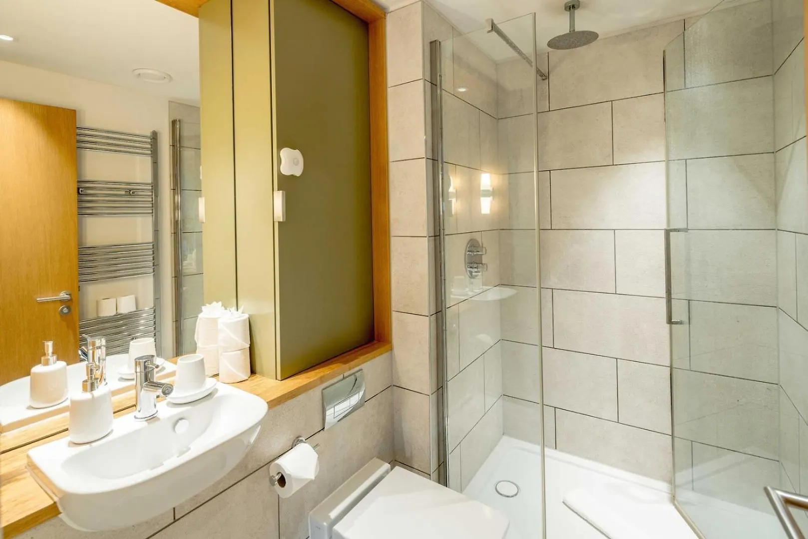 Modern 2 Bed Flat Near O2 & Canary Wharf Londýn