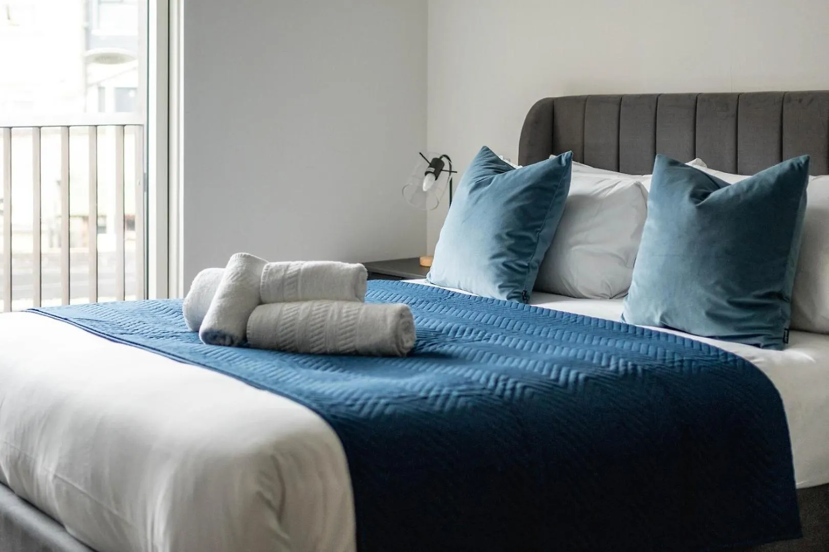 Apartmán Modern 2 Bed Flat Near O2 & Canary Wharf Londýn